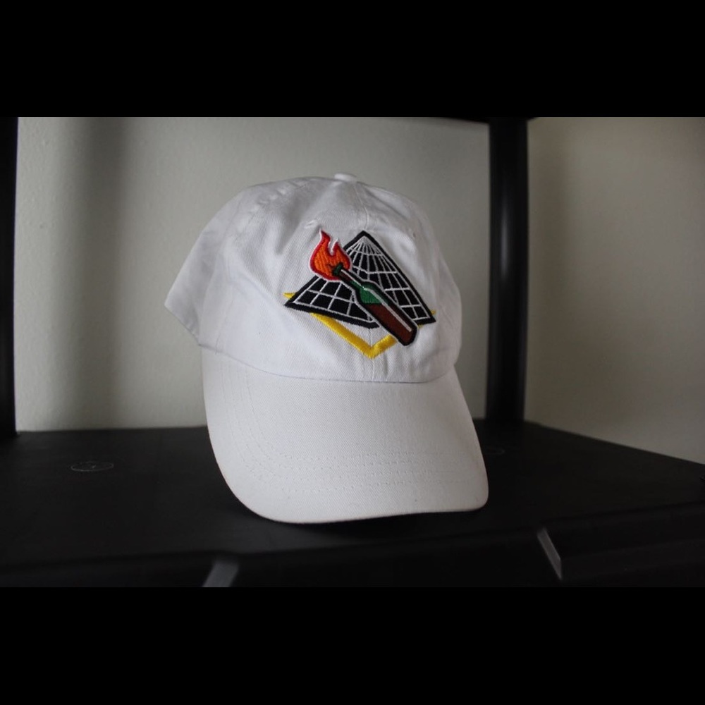 Black pyramid dad hat